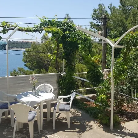 Holiday House Liberta بيت للعطل *