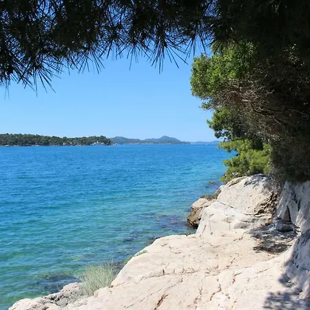 Holiday House Liberta بيت للعطل *